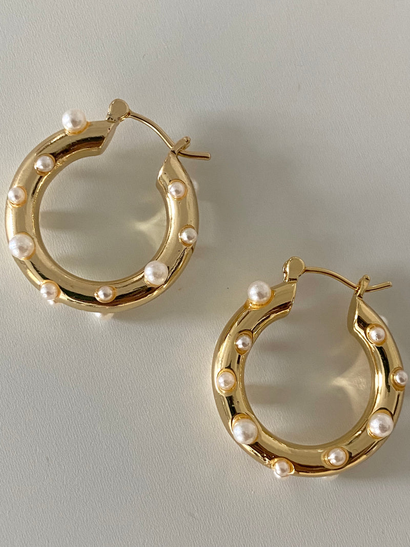 Olivia Pearl Hoop Earrings