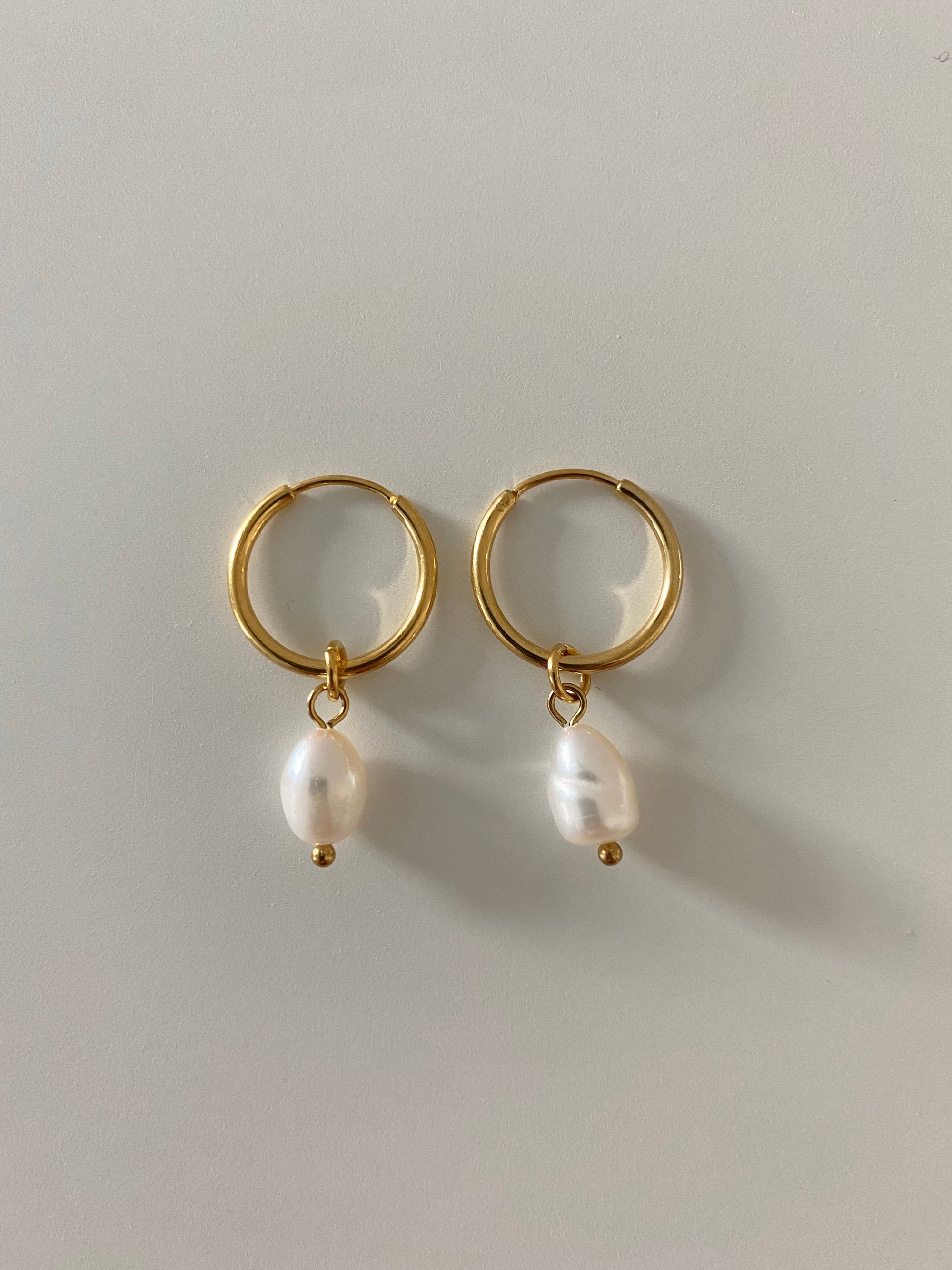 Nora Pearl Gold Hoops